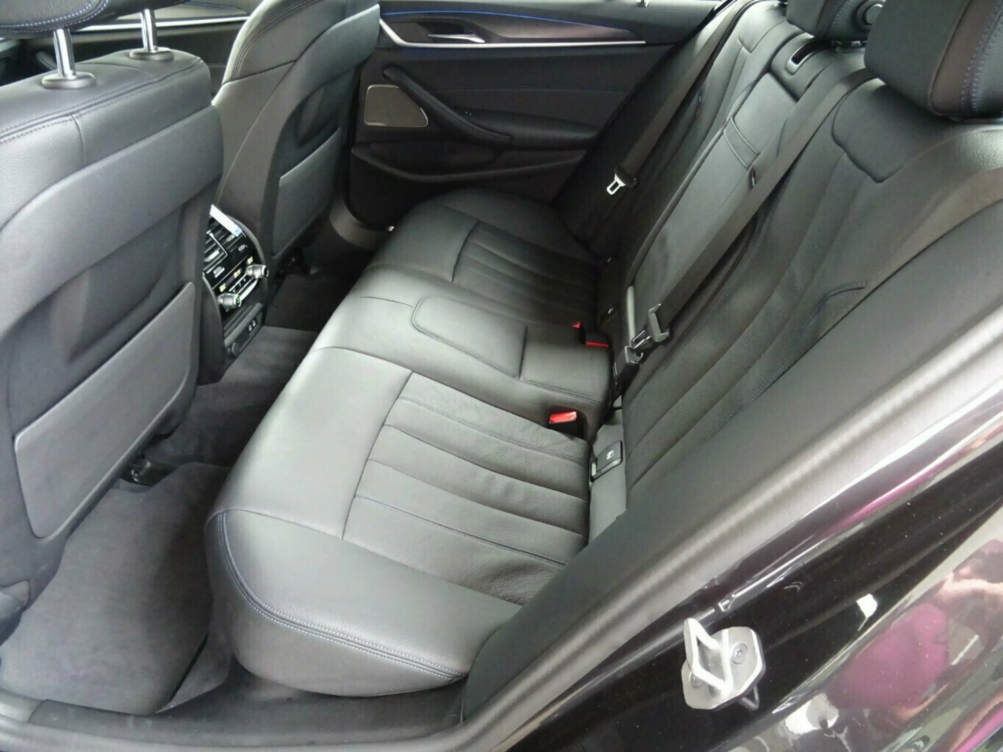 BMW 545 545e M-Sport 50 Jahre xDrive SAG,Ledersports,ACC — photo 8