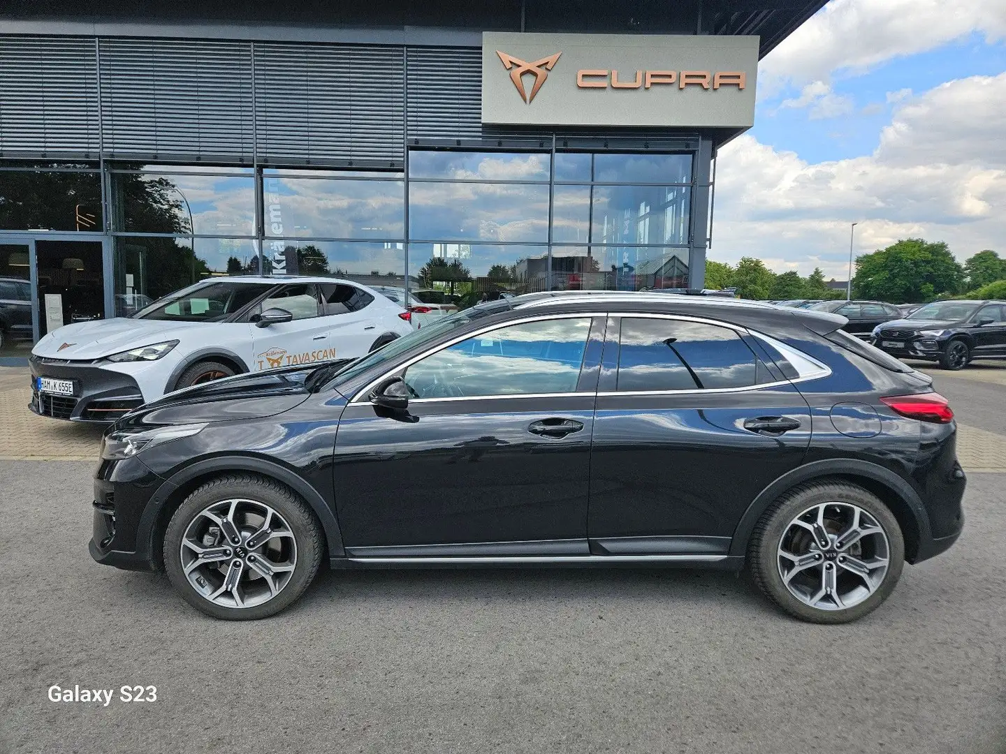 Kia XCeed 1,6 DGI Platinum Edition*PanoDach* Negro - 1