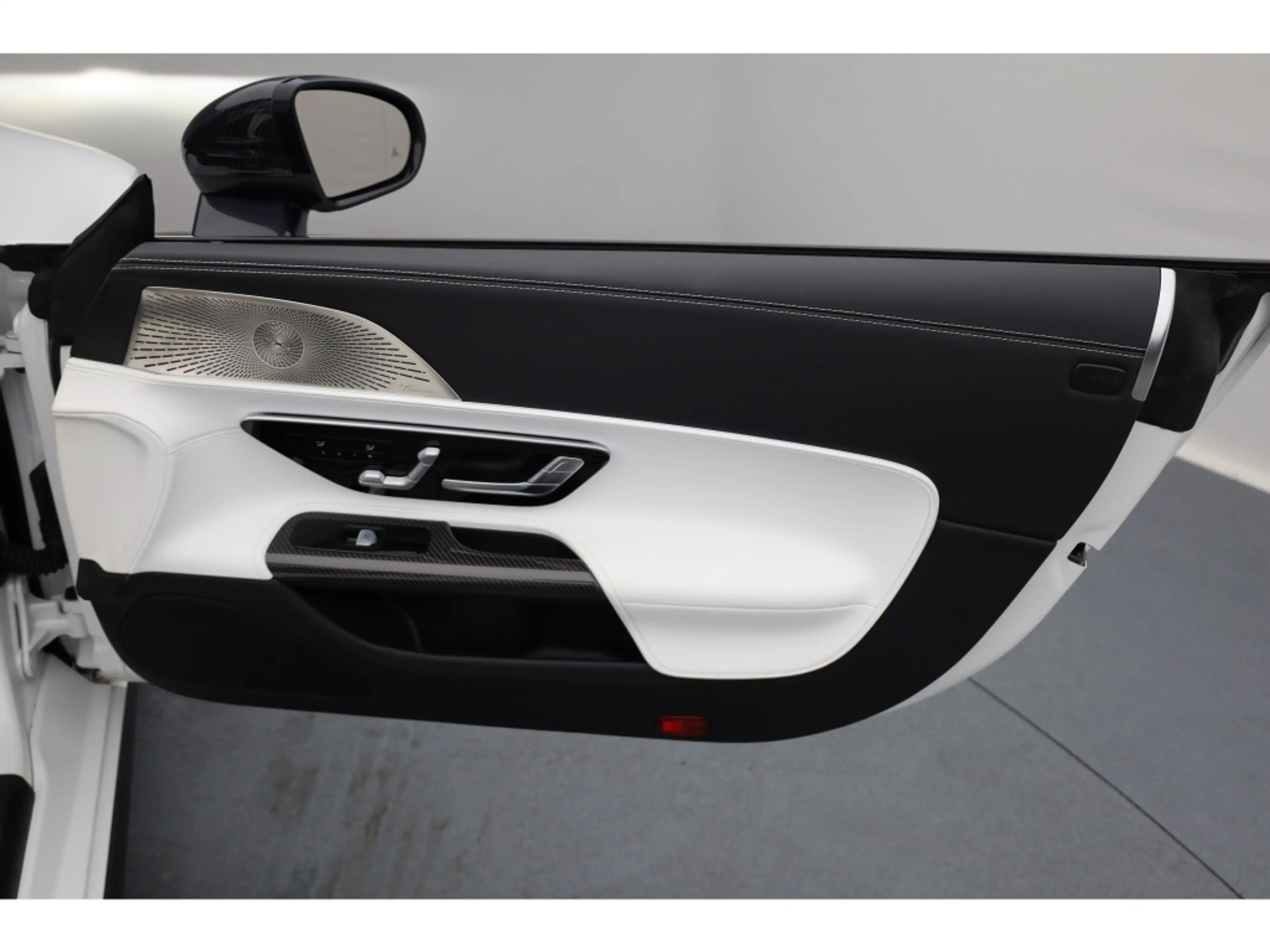 Mercedes-Benz SL 63 AMG 4M+ manufaktur Carbon HeadUp Massage — photo 13