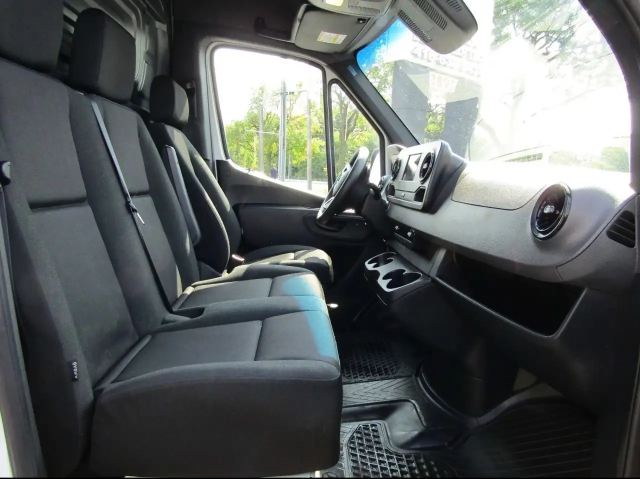 Mercedes-Benz Sprinter снимка Mercedes-Benz Sprinter