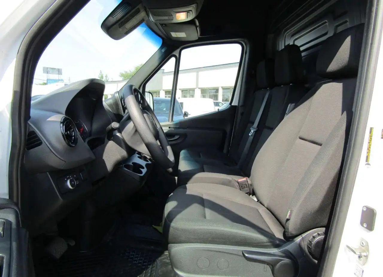 Mercedes-Benz Sprinter снимка Mercedes-Benz Sprinter
