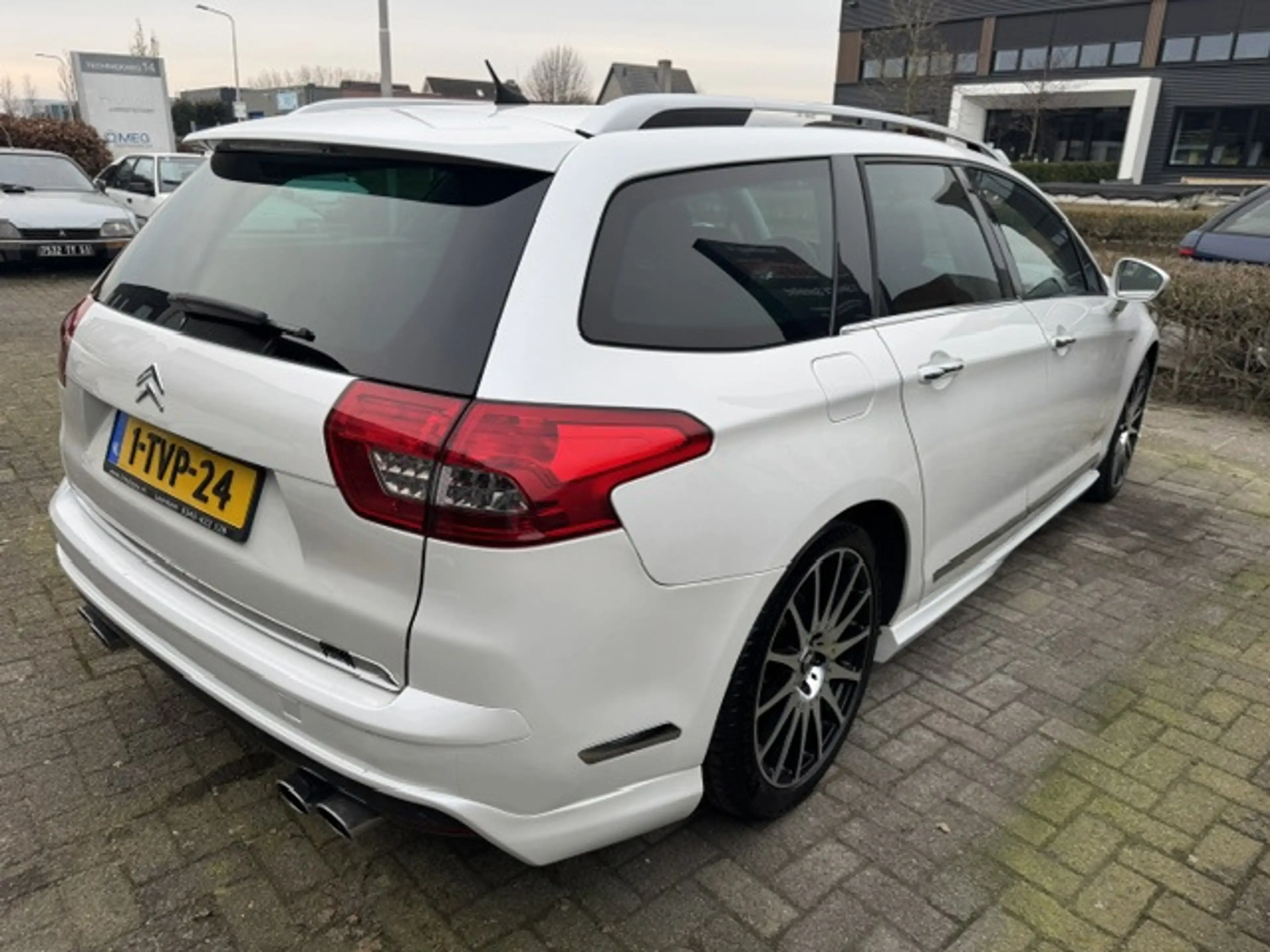Citroen C5 Tourer 3.0 HDi Carlsson — photo 9