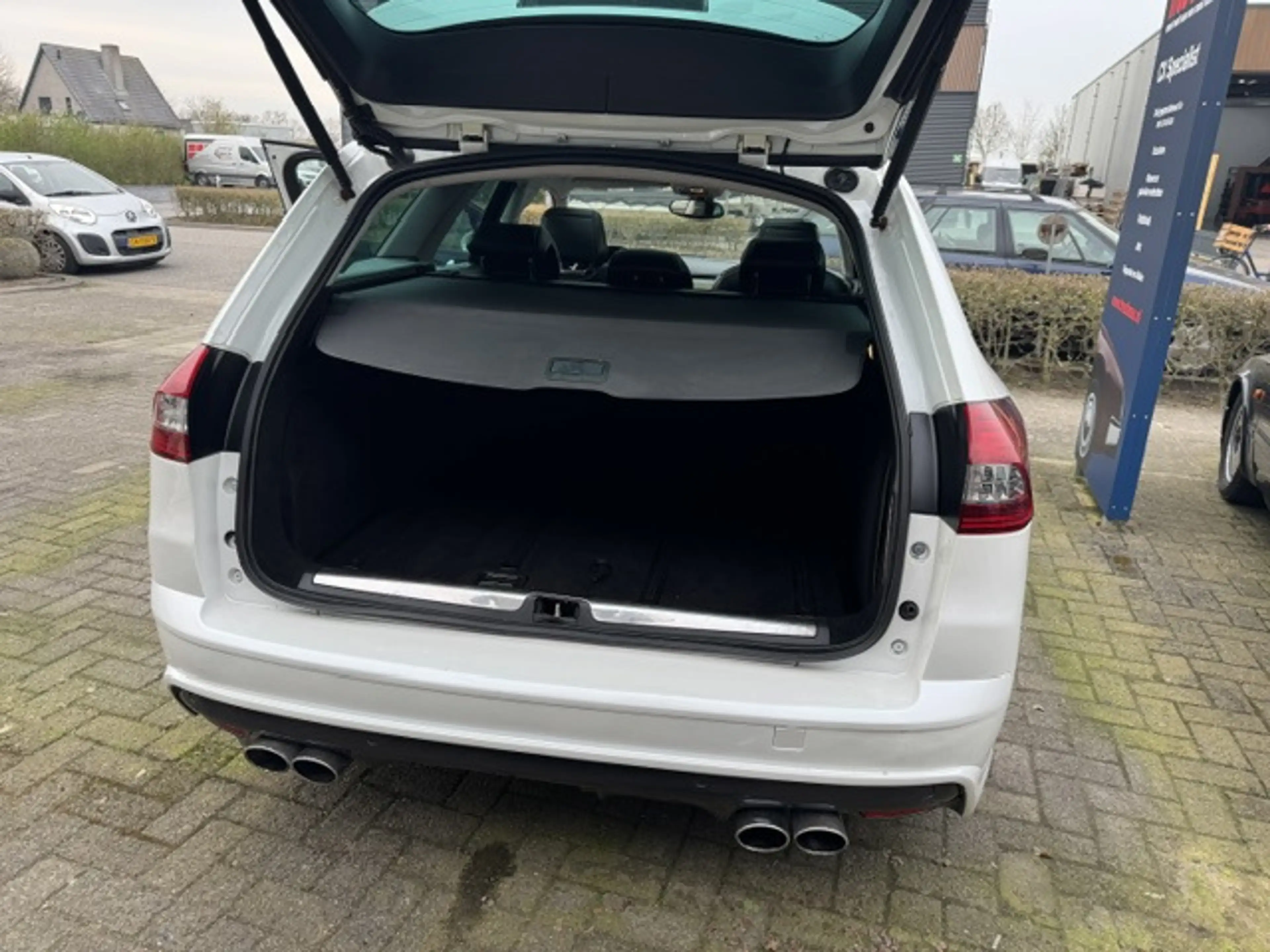 Citroen C5 Tourer 3.0 HDi Carlsson — photo 13