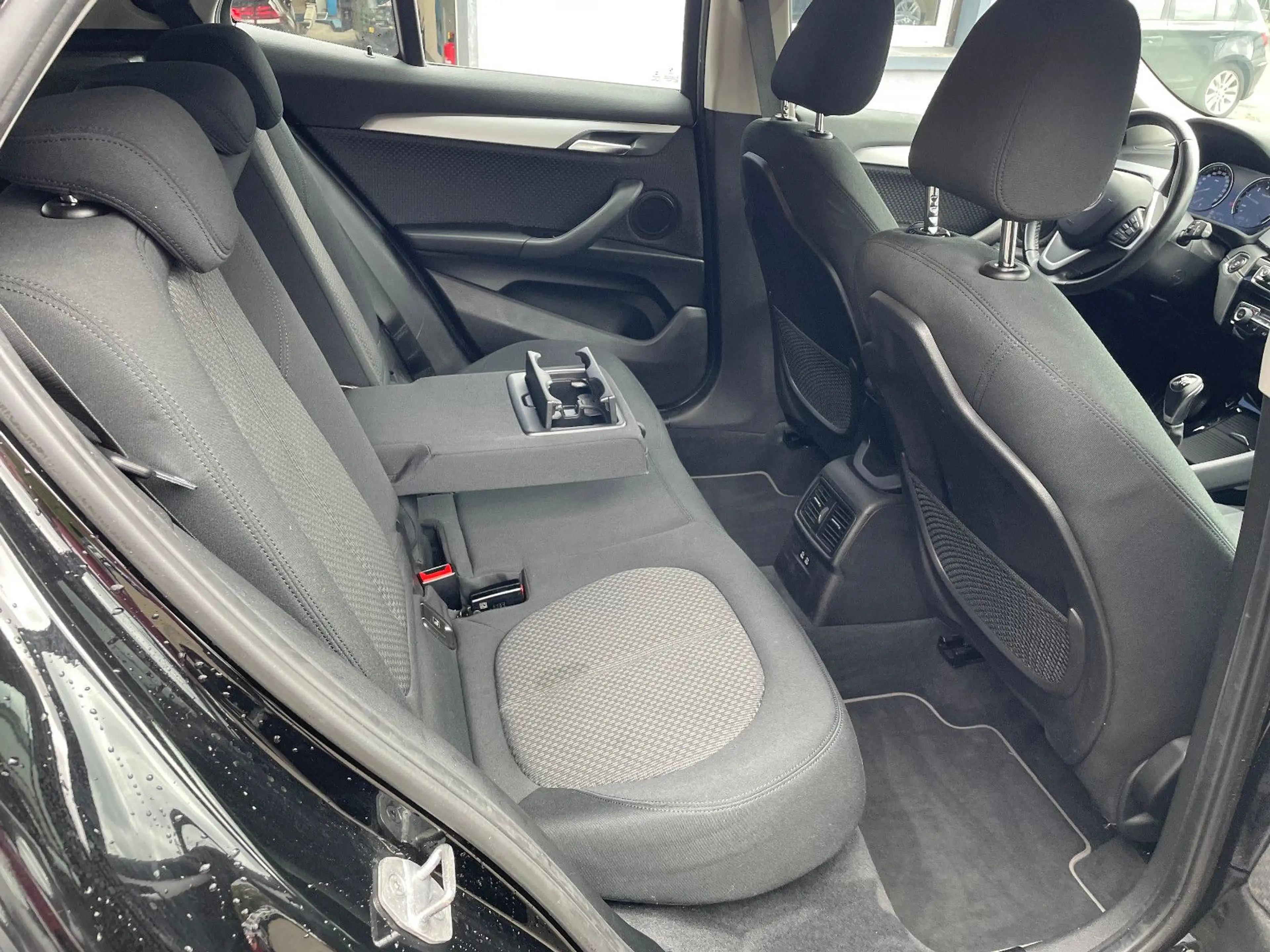 BMW X2 sDrive 18 i Advantage Navigation SHZ — photo 14