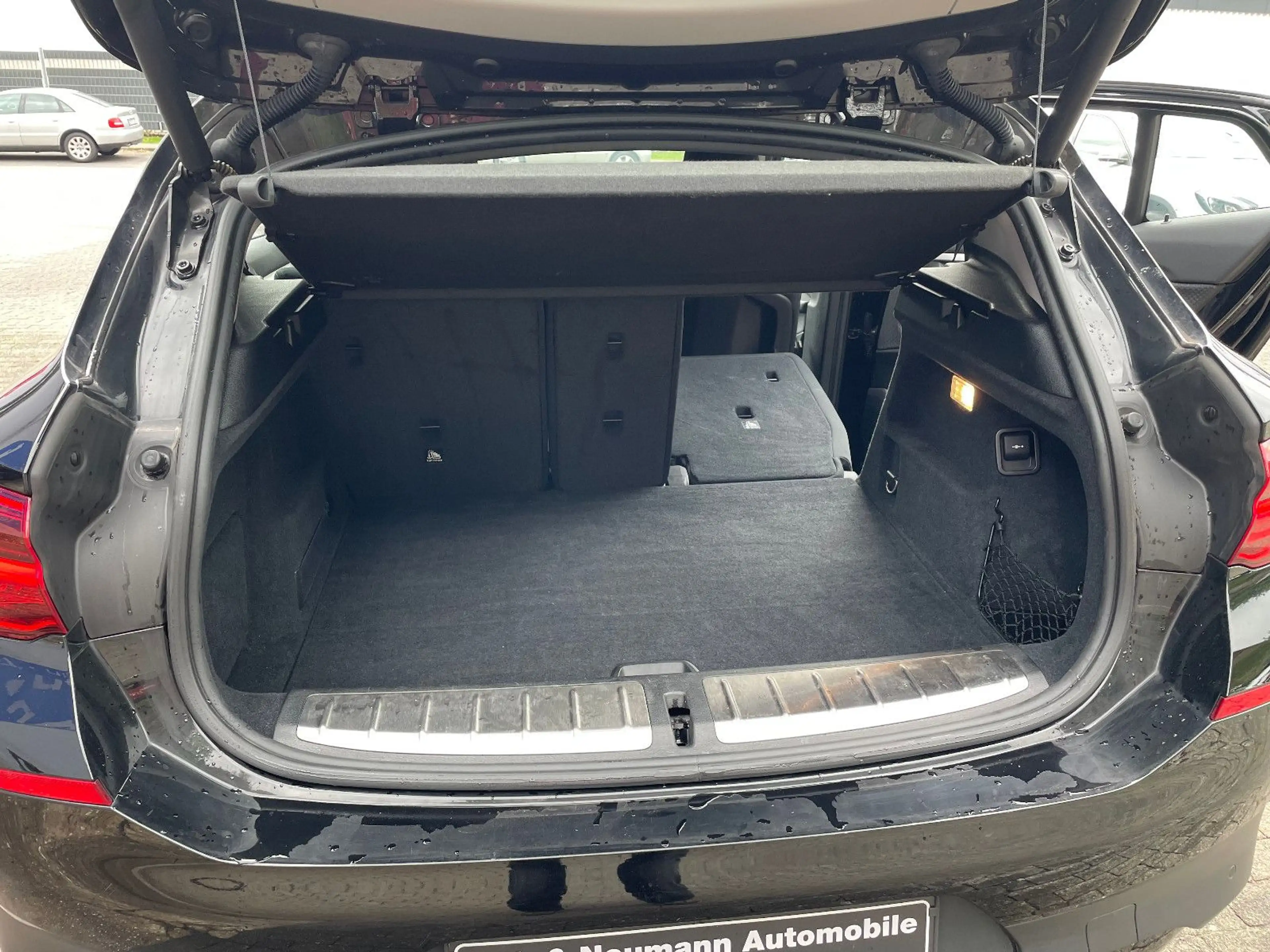 BMW X2 sDrive 18 i Advantage Navigation SHZ — photo 13