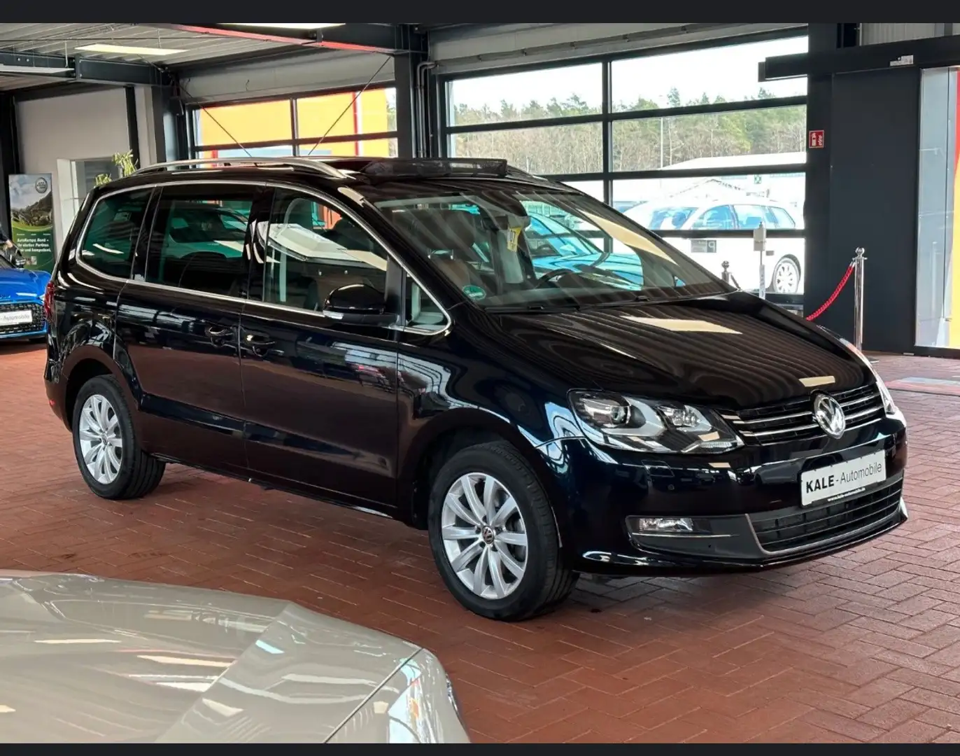 Volkswagen Sharan Highline BMT/Start-Stopp 4Motion Noir - 1