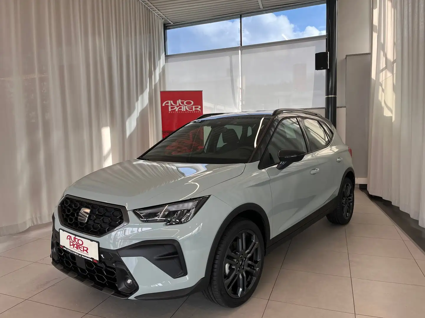 SEAT Arona Style 1.0 TSI DSG Grau - 1