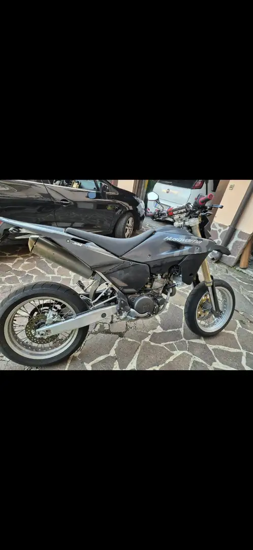 Husqvarna SM 610 Grigio - 1