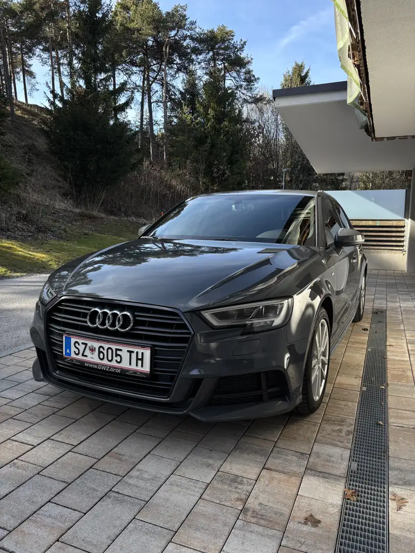 Audi A3 SB 1,0 TFSI Grau - 1