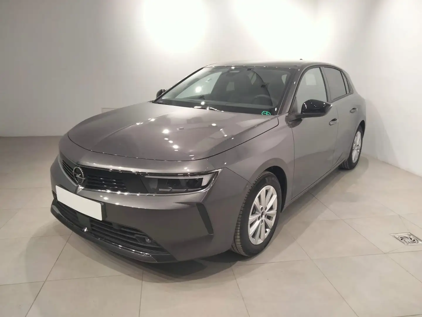 Opel Astra 1.2T XHT S/S Edition 130 - 1