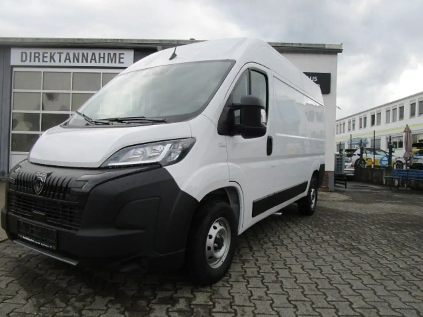Peugeot Boxer 335 L2H2 BlueHDi 140 Blanco - 1