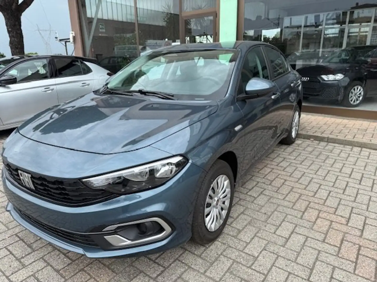 Fiat Tipo 4p 1.6 mjt City s Grün - 1