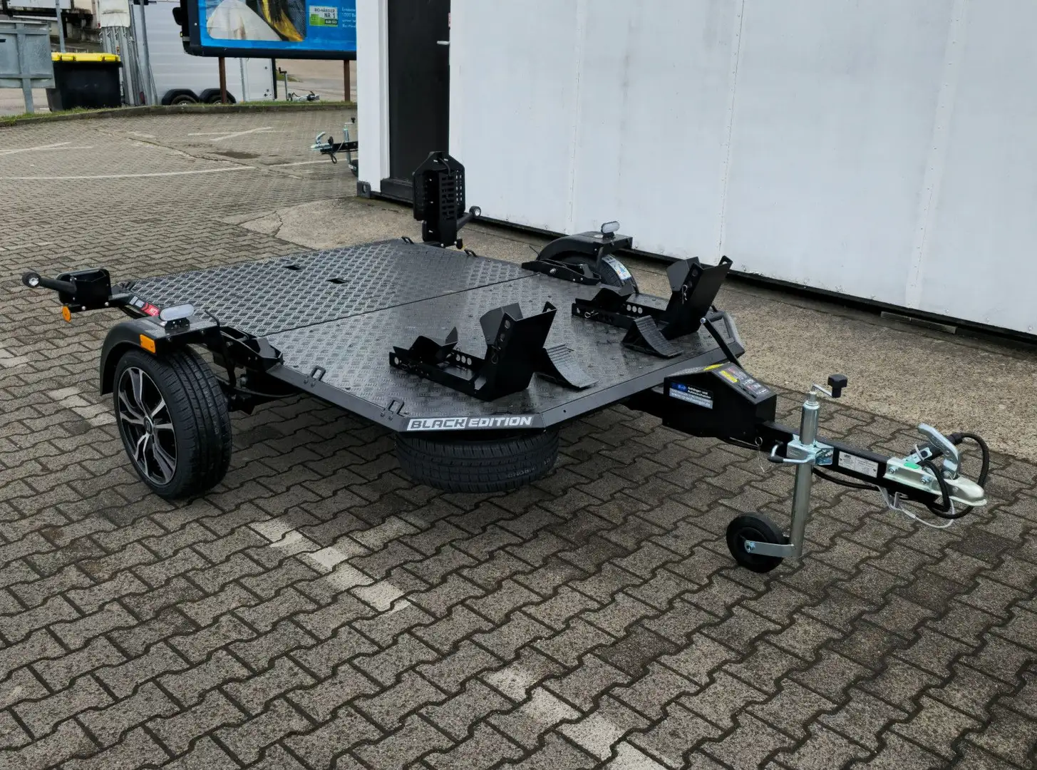 Sonstige Marken MT-2 BLACK Motorradanhänger 750kg absenkbar - 1