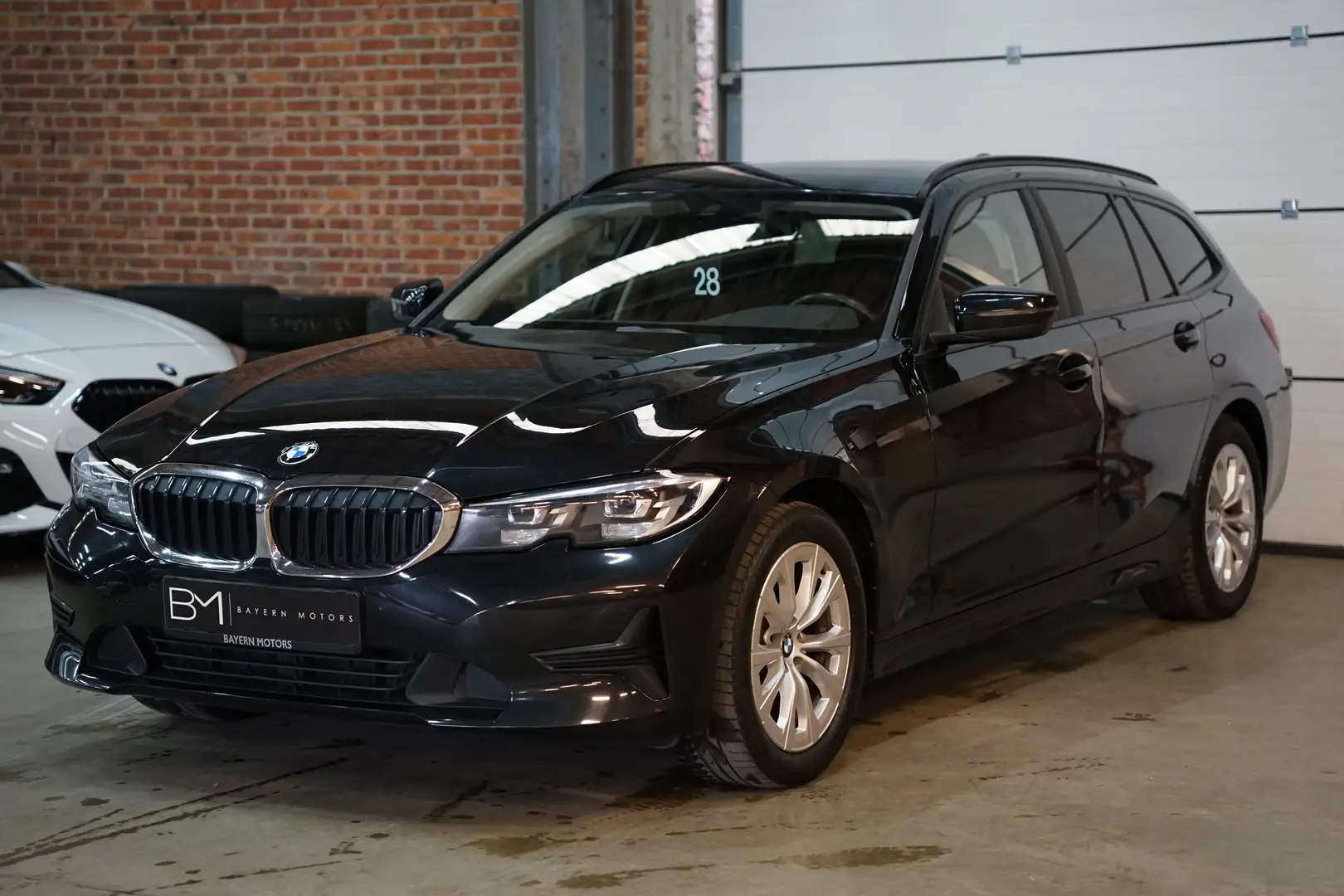 BMW 316 dA Automaat LED Navi CarPlay EURO 6d  Garantie Noir - 1