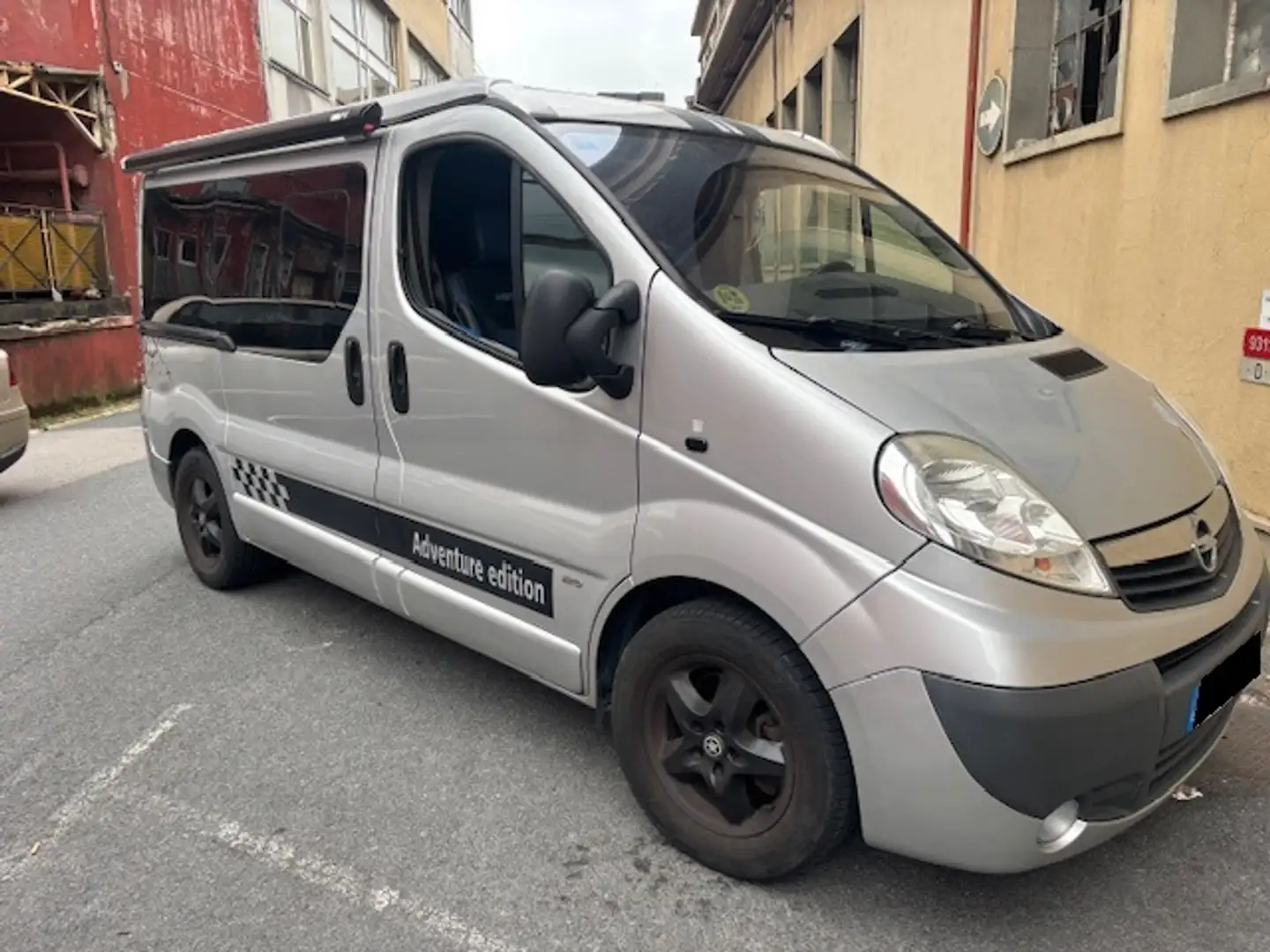 Renault Trafic Traf. 2.5dCi Generation Privilege 150 FAP Gris - 2