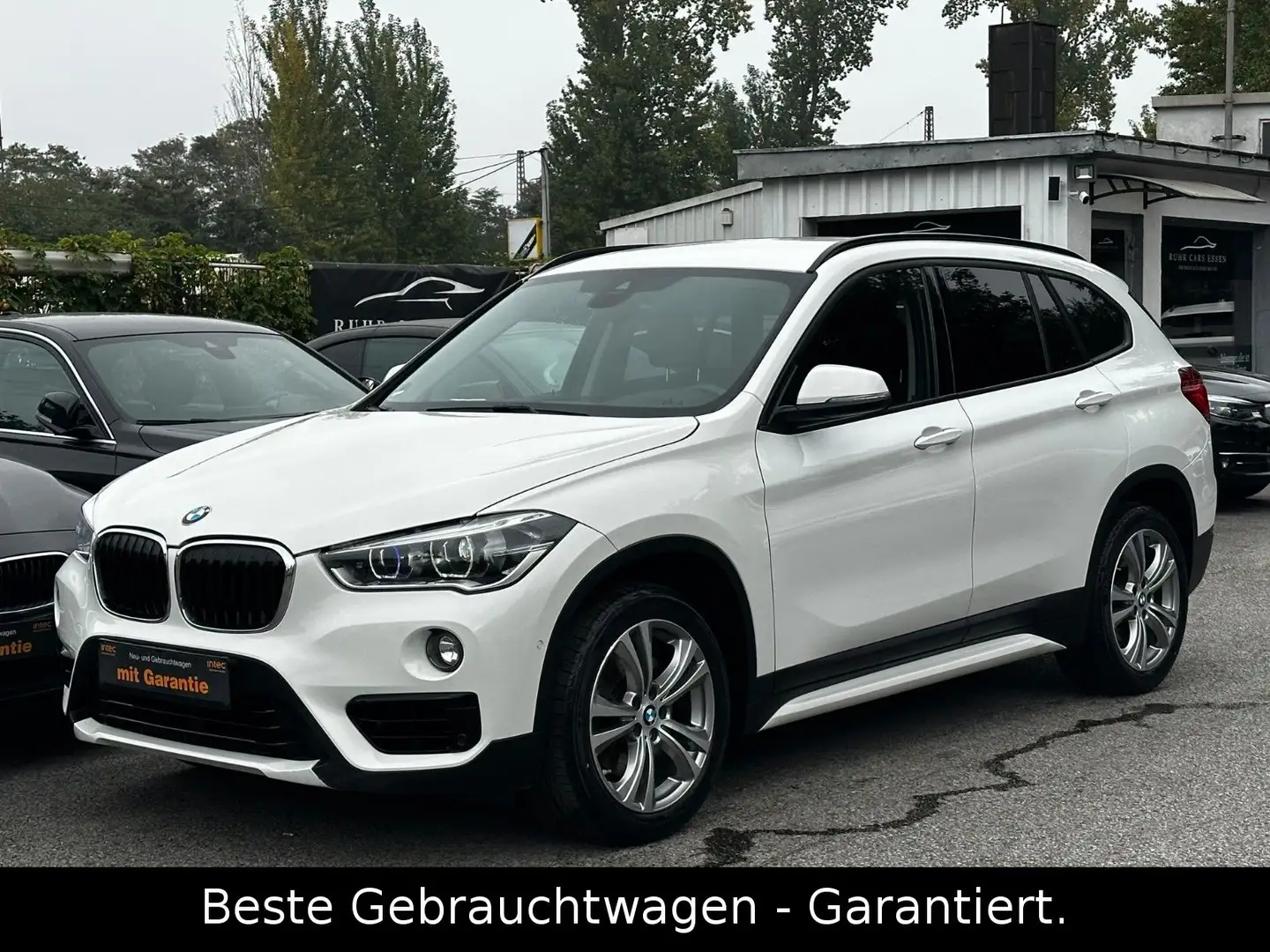 BMW X1 xDrive20d Sport Line Steptronic LED * HEAD UP Weiß - 2