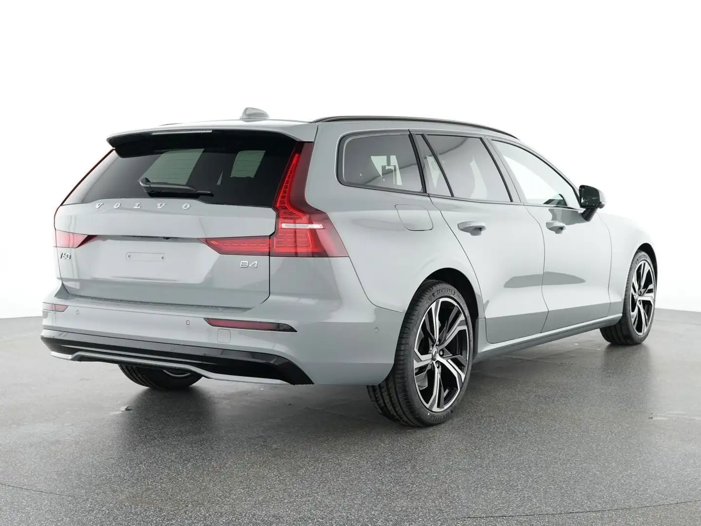 Volvo V60 B4 Plus Dark Grau - 2