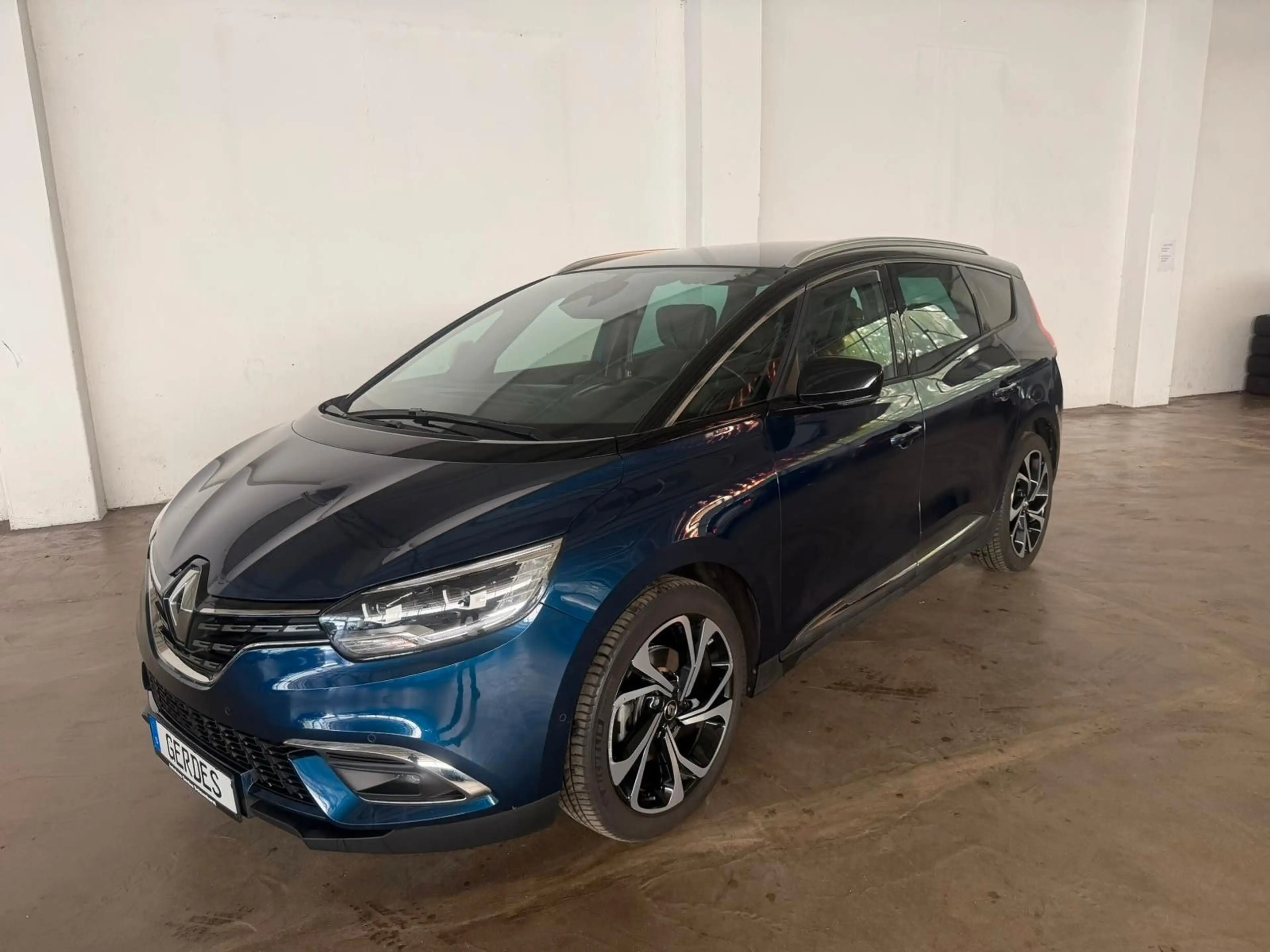 Renault Scenic IV 1.3 TCe 160 Grand Executive — photo 2