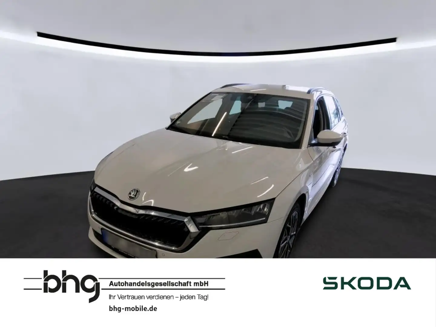 Skoda Octavia Combi 2.0 TDI DSG AHK PDC GRA LED DAB+ Weiß - 1