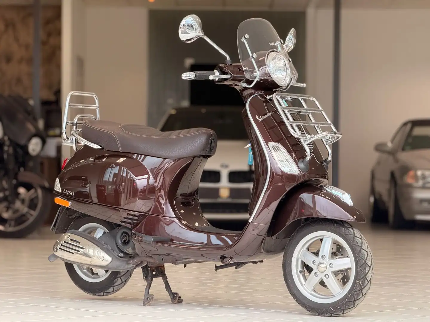 Vespa LX 50 Touring Marrón - 1
