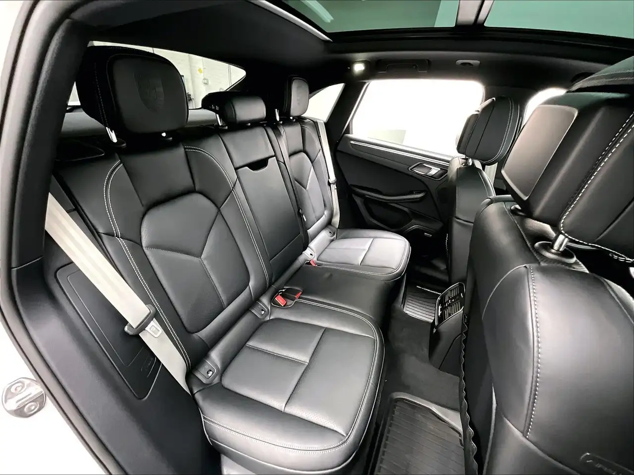 Porsche Macan снимка Porsche Macan