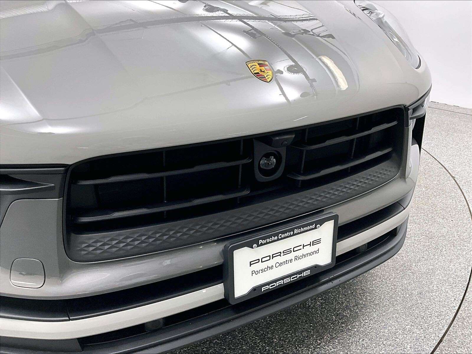 2026 Porsche Macan T thumb 31