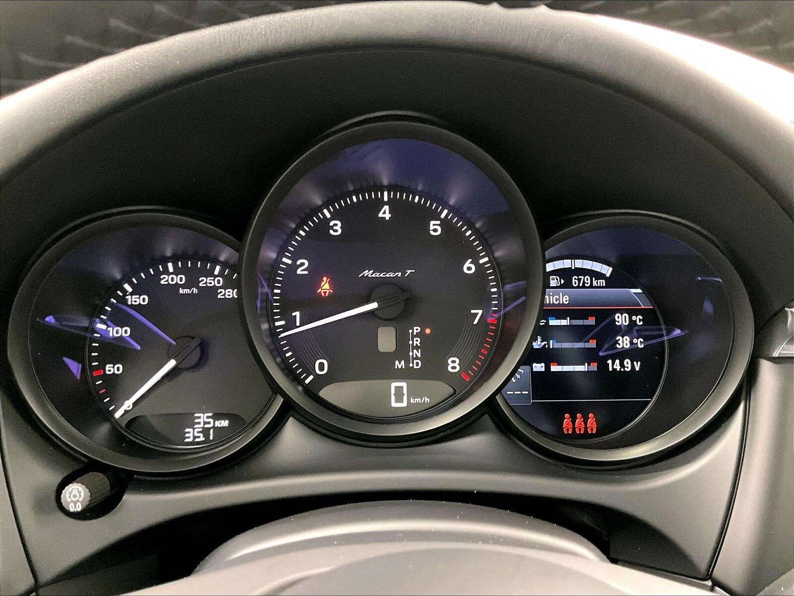 2026 Porsche Macan T thumb 20