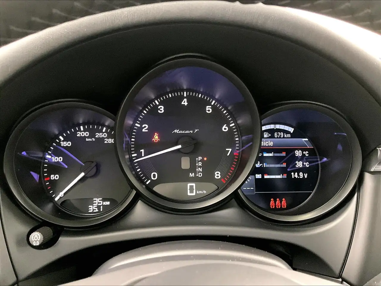 Porsche Macan снимка Porsche Macan