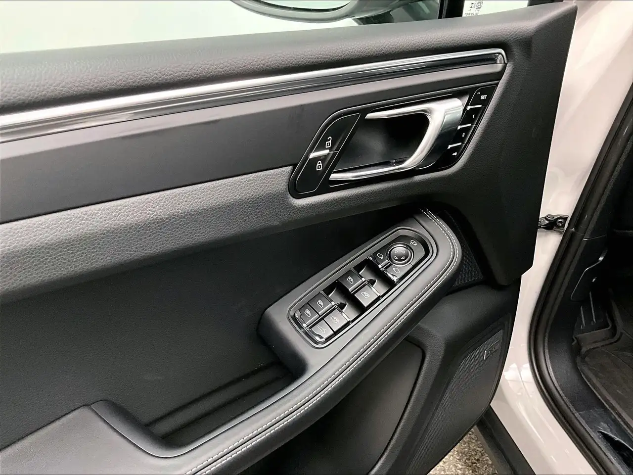 Porsche Macan снимка Porsche Macan