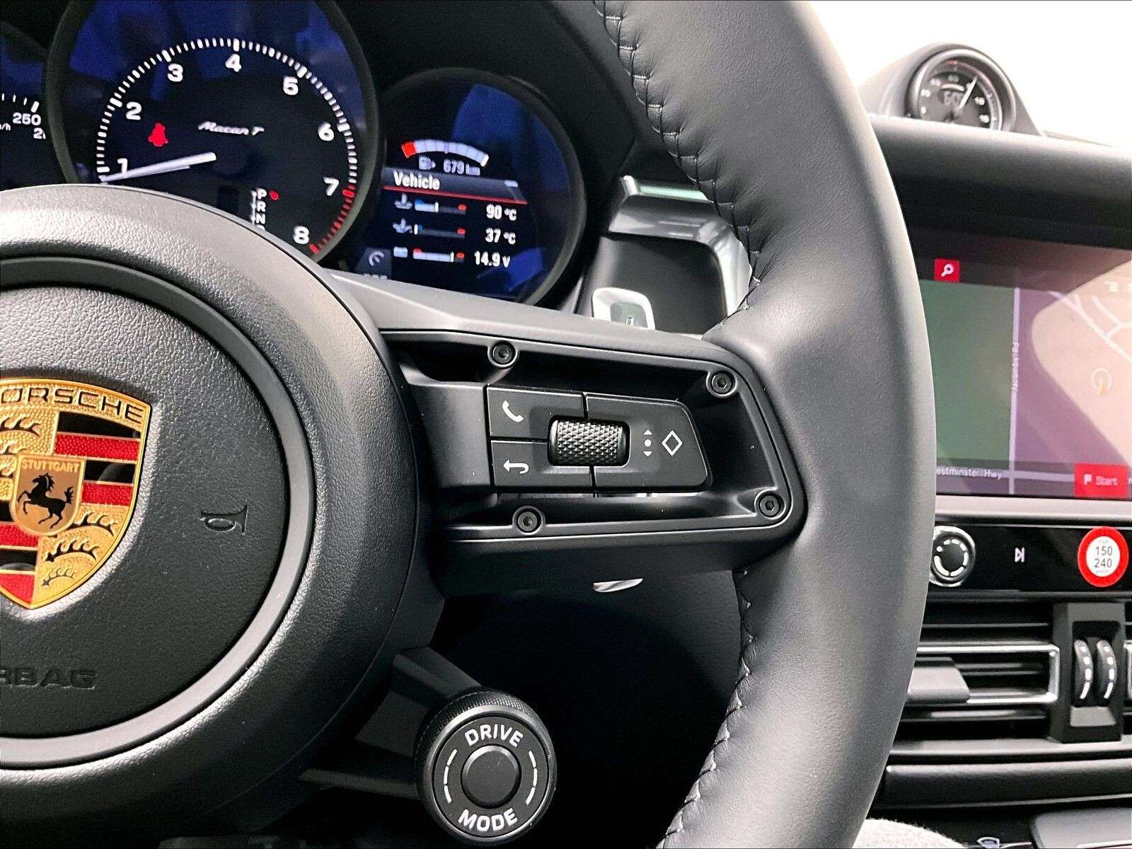 2026 Porsche Macan T thumb 21