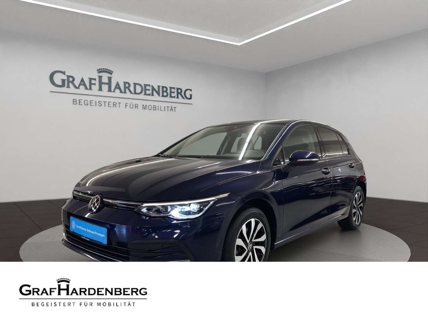 Volkswagen Golf nuo 350 €/ mėn Benzinas 2023m. Sedanas Mechaninė
