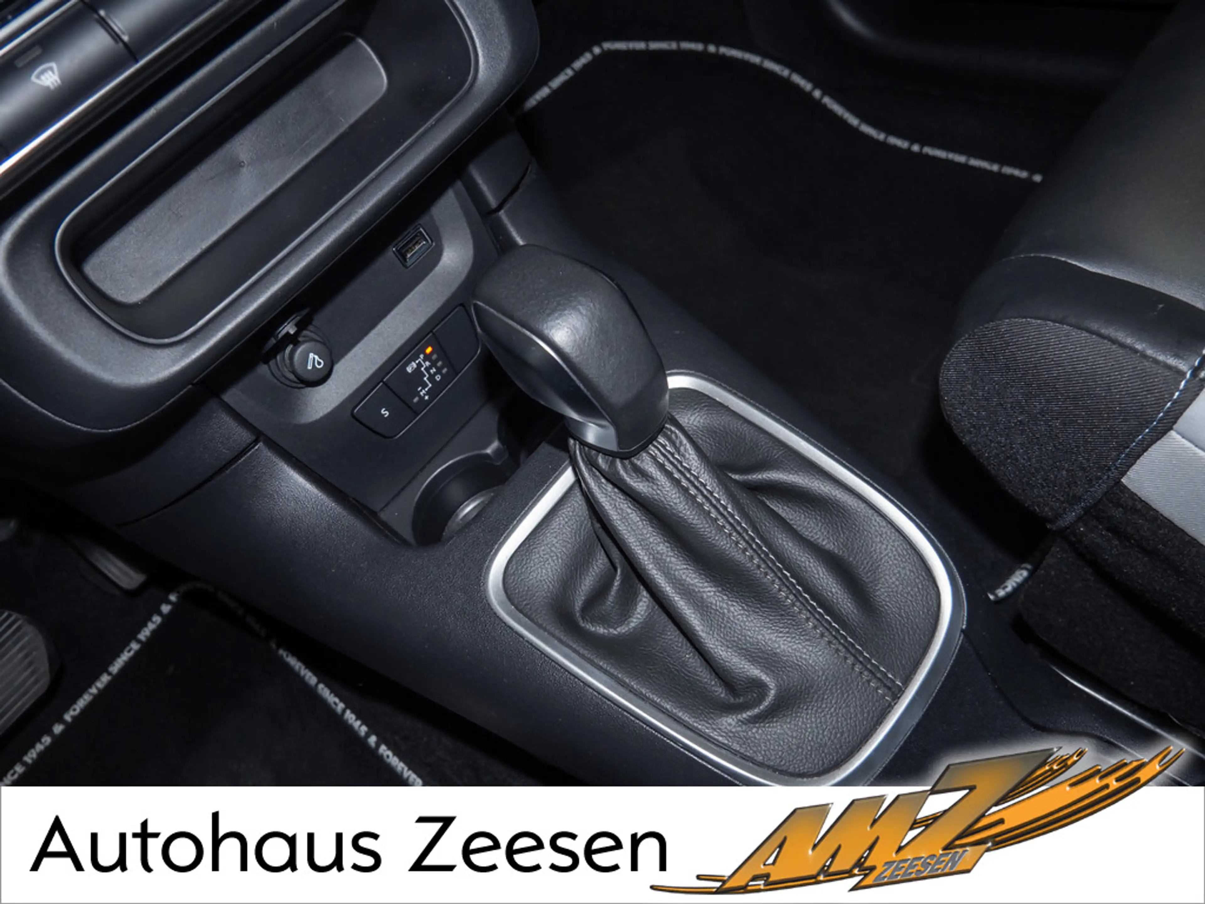 Citroen C3 PureTech 110 Elle LED SHZ NAVI KAMERA PDC — photo 12