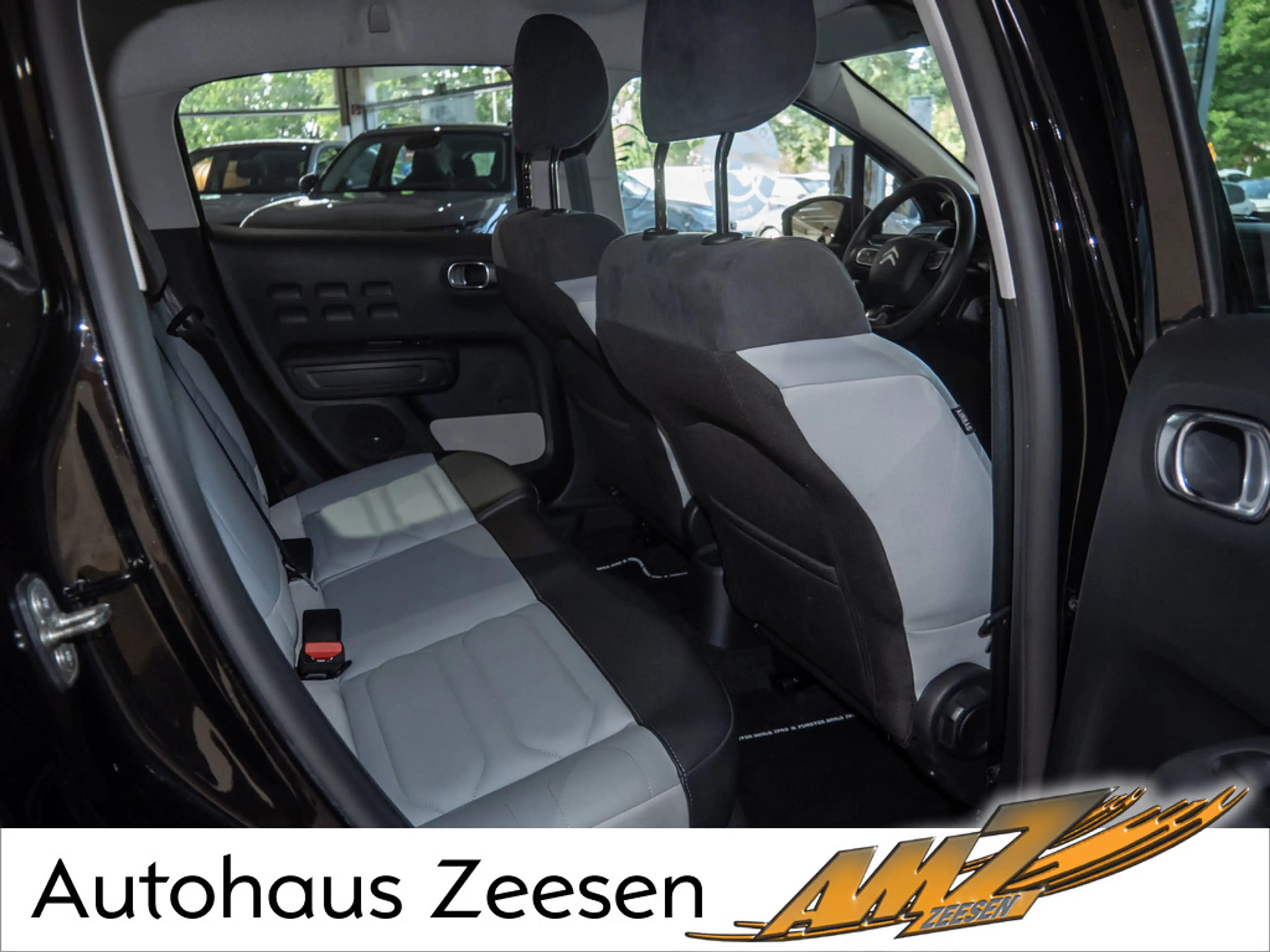 Citroen C3 PureTech 110 Elle LED SHZ NAVI KAMERA PDC — photo 4