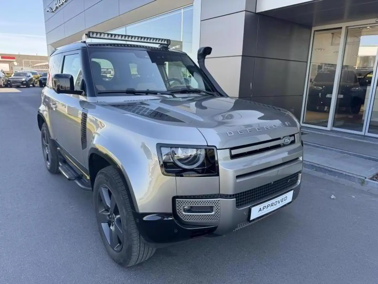 Land Rover Defender 90 D200 X-Dynamic SE AWD Auto. Argent - 2