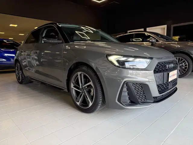 Audi A1 SPB 30 TFSI Identity Black