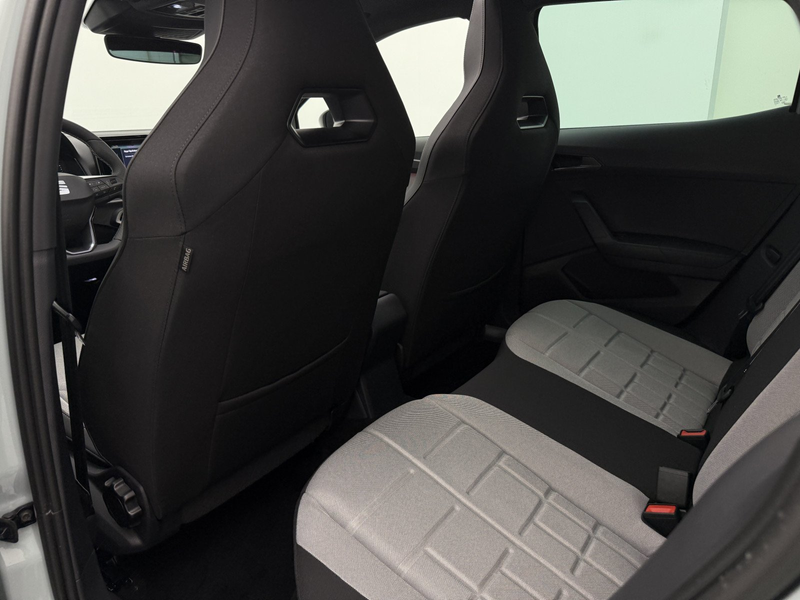 SEAT Ibiza Ibiza 1.5 TSI DSG FR Black Ed.+PANO+NAV+CAM+LED+ — photo 18