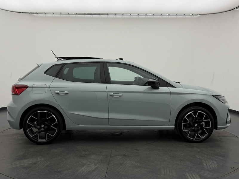 SEAT Ibiza Ibiza 1.5 TSI DSG FR Black Ed.+PANO+NAV+CAM+LED+ — photo 8