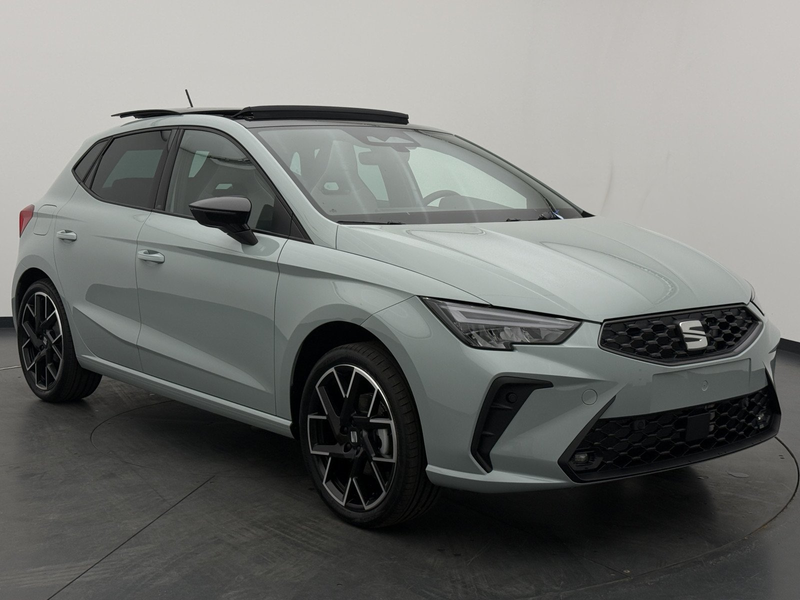 SEAT Ibiza Ibiza 1.5 TSI DSG FR Black Ed.+PANO+NAV+CAM+LED+ — photo 6