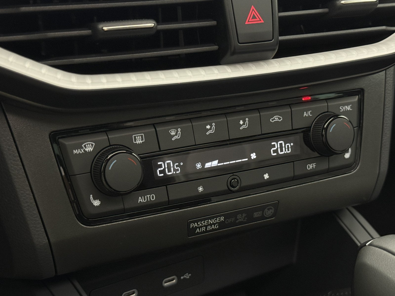 SEAT Ibiza Ibiza 1.5 TSI DSG FR Black Ed.+PANO+NAV+CAM+LED+ — photo 37