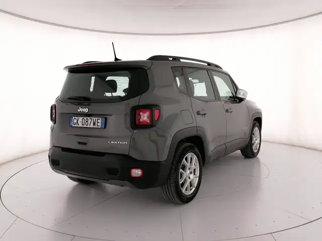 Jeep Renegade view 2