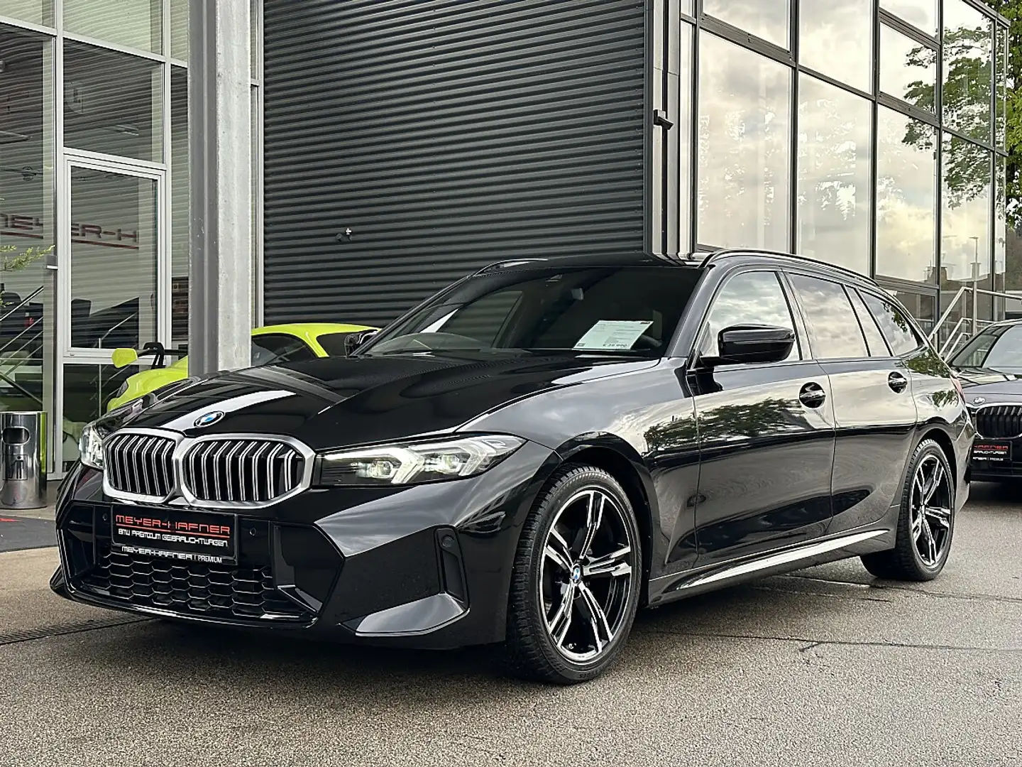 BMW 318 d Touring M-Sportpaket Aut. / Sportsitz / Wides... Schwarz - 2