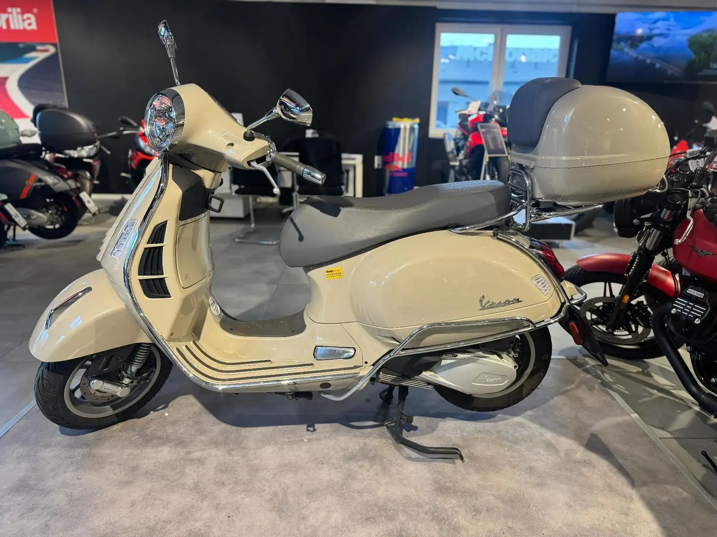 Vespa GTS 300 ABS ASR Keyless Sprt-Auspuff Beige - 2