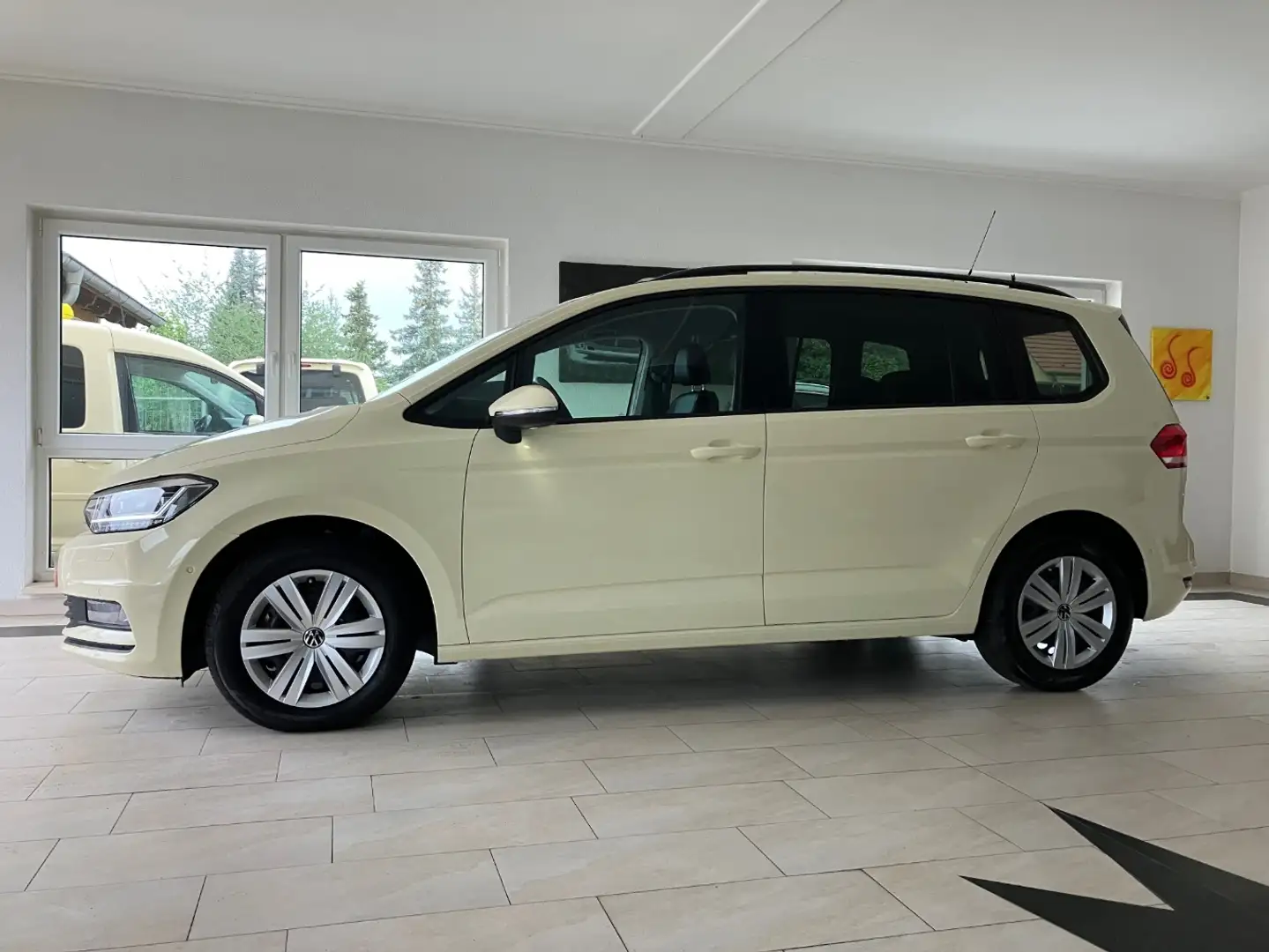 Volkswagen Touran 2.0 TDI TAXI DSG 7Si. Kam. ParkAssist Beige - 2