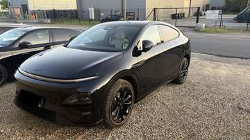 80.8 kWh AWD Performance Black Edition