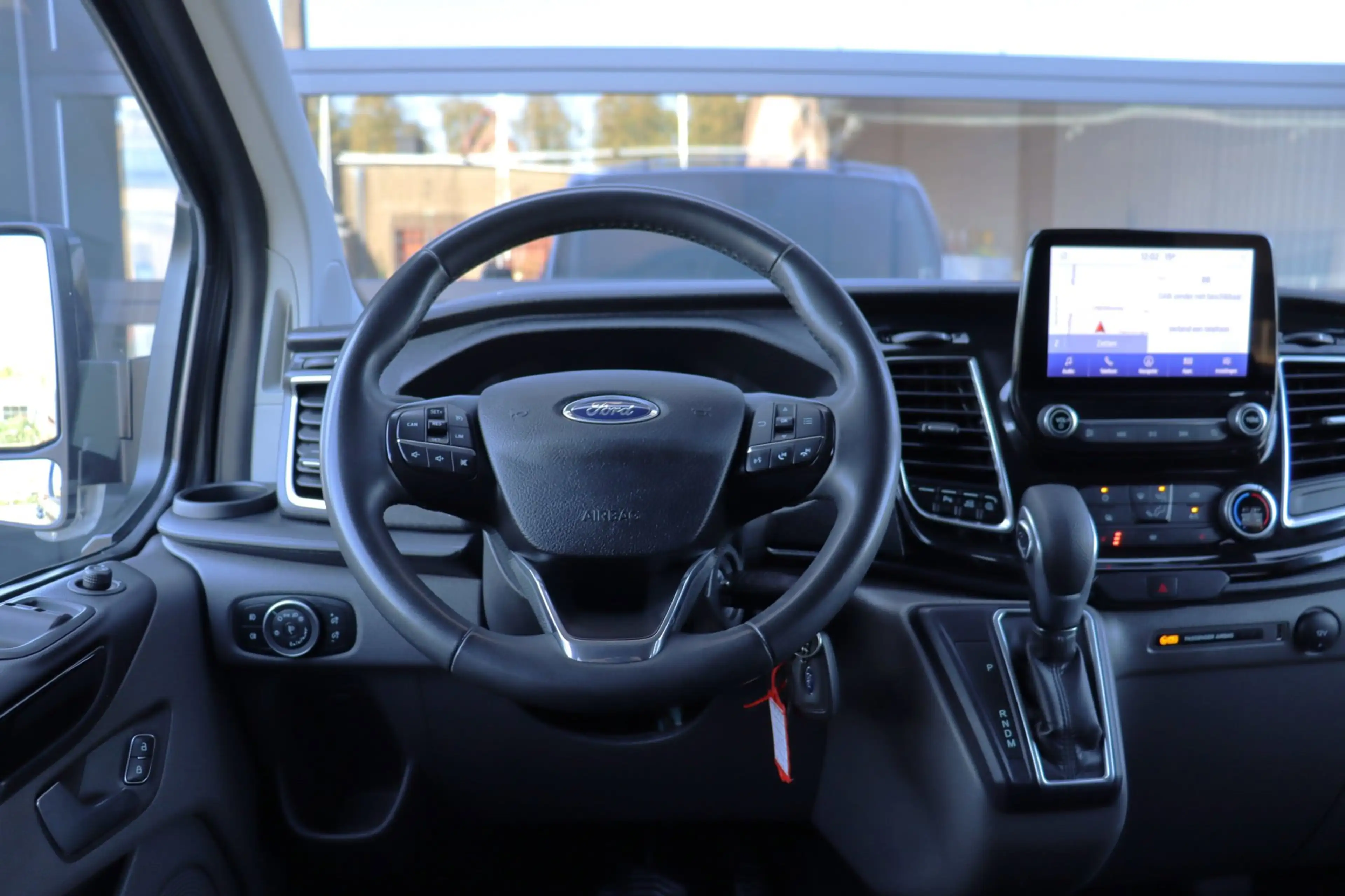 Ford Transit Custom 300 2.0 TDCI L2H1 Limited DC | NAP | Eerste Eigena — photo 3