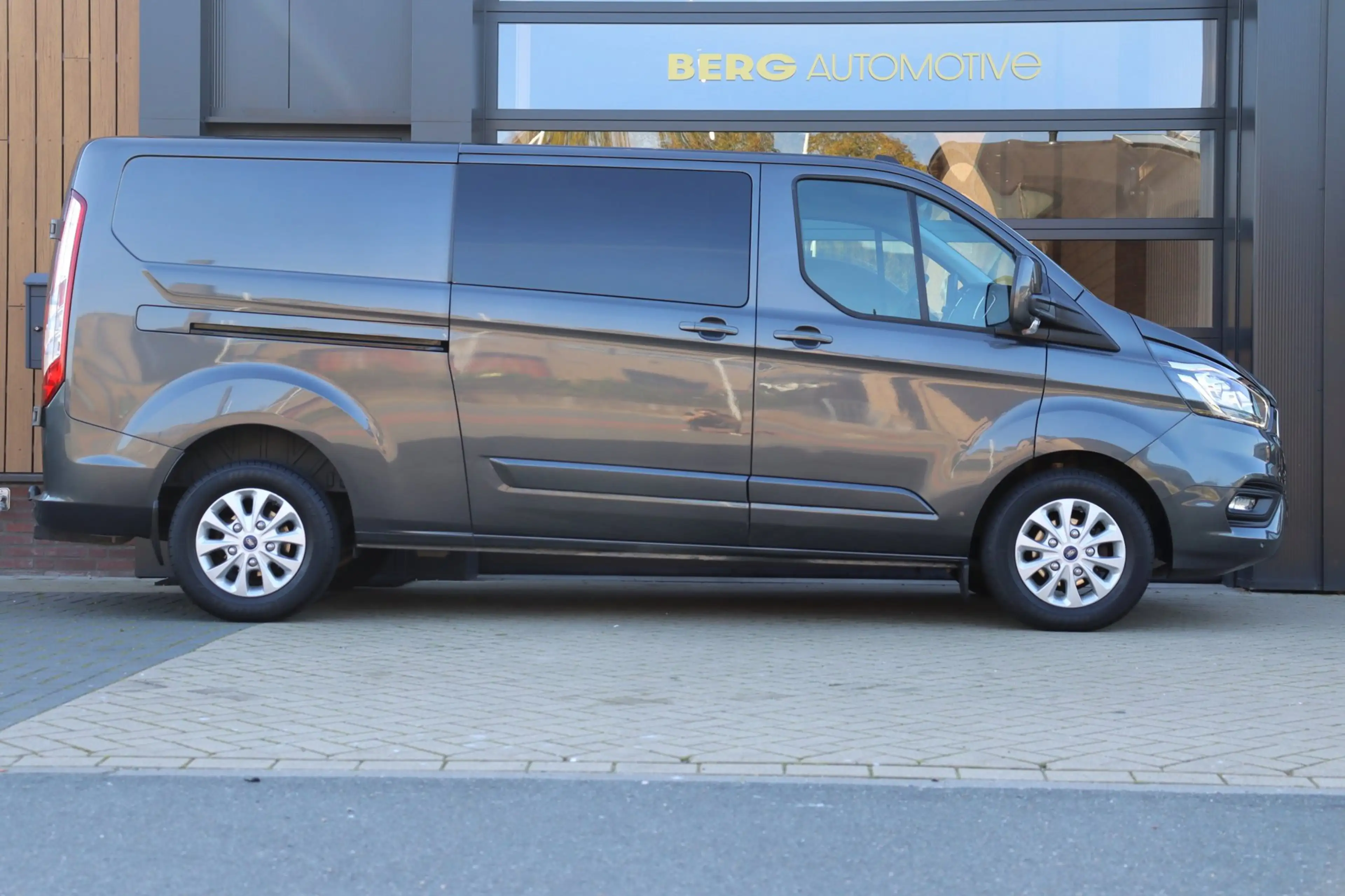 Ford Transit Custom 300 2.0 TDCI L2H1 Limited DC | NAP | Eerste Eigena — photo 9
