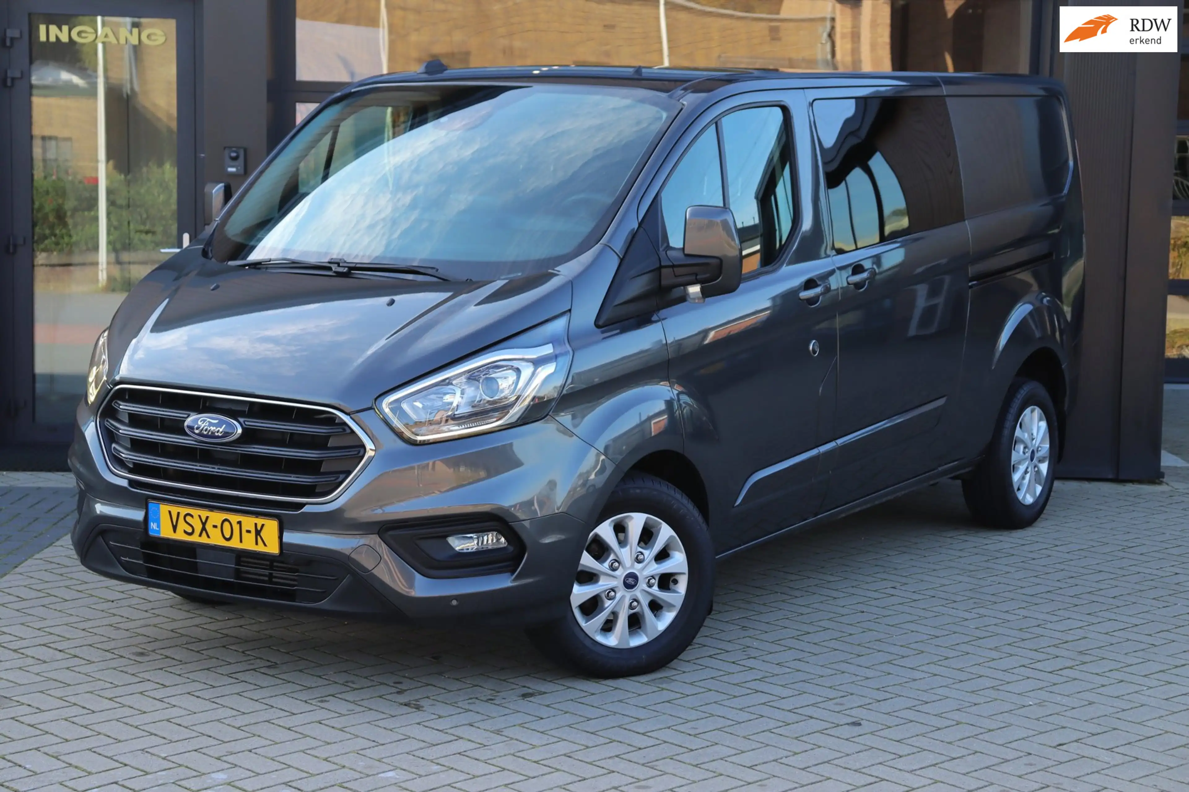 Ford Transit Custom 300 2.0 TDCI L2H1 Limited DC | NAP | Eerste Eigena
