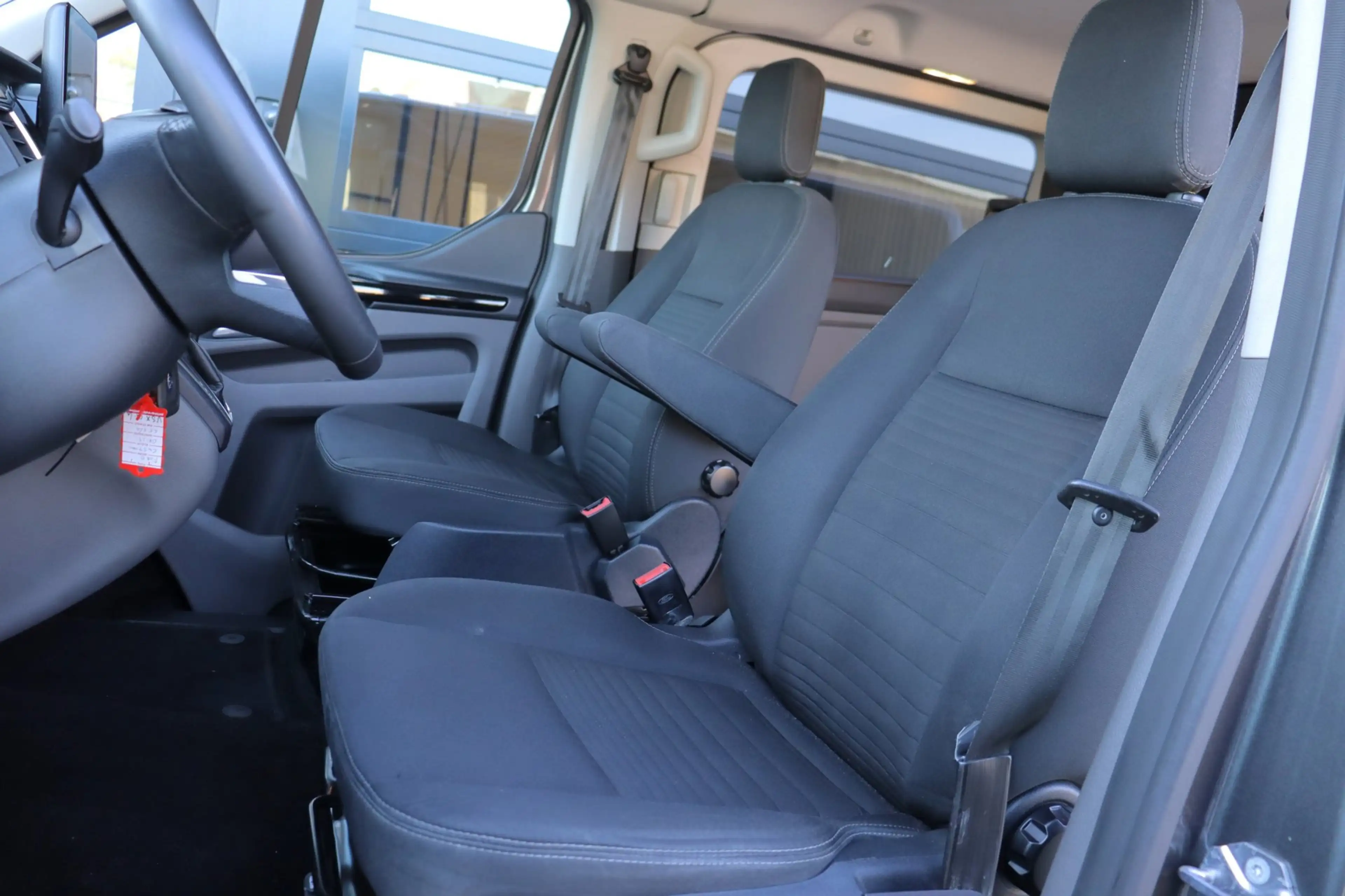 Ford Transit Custom 300 2.0 TDCI L2H1 Limited DC | NAP | Eerste Eigena — photo 4