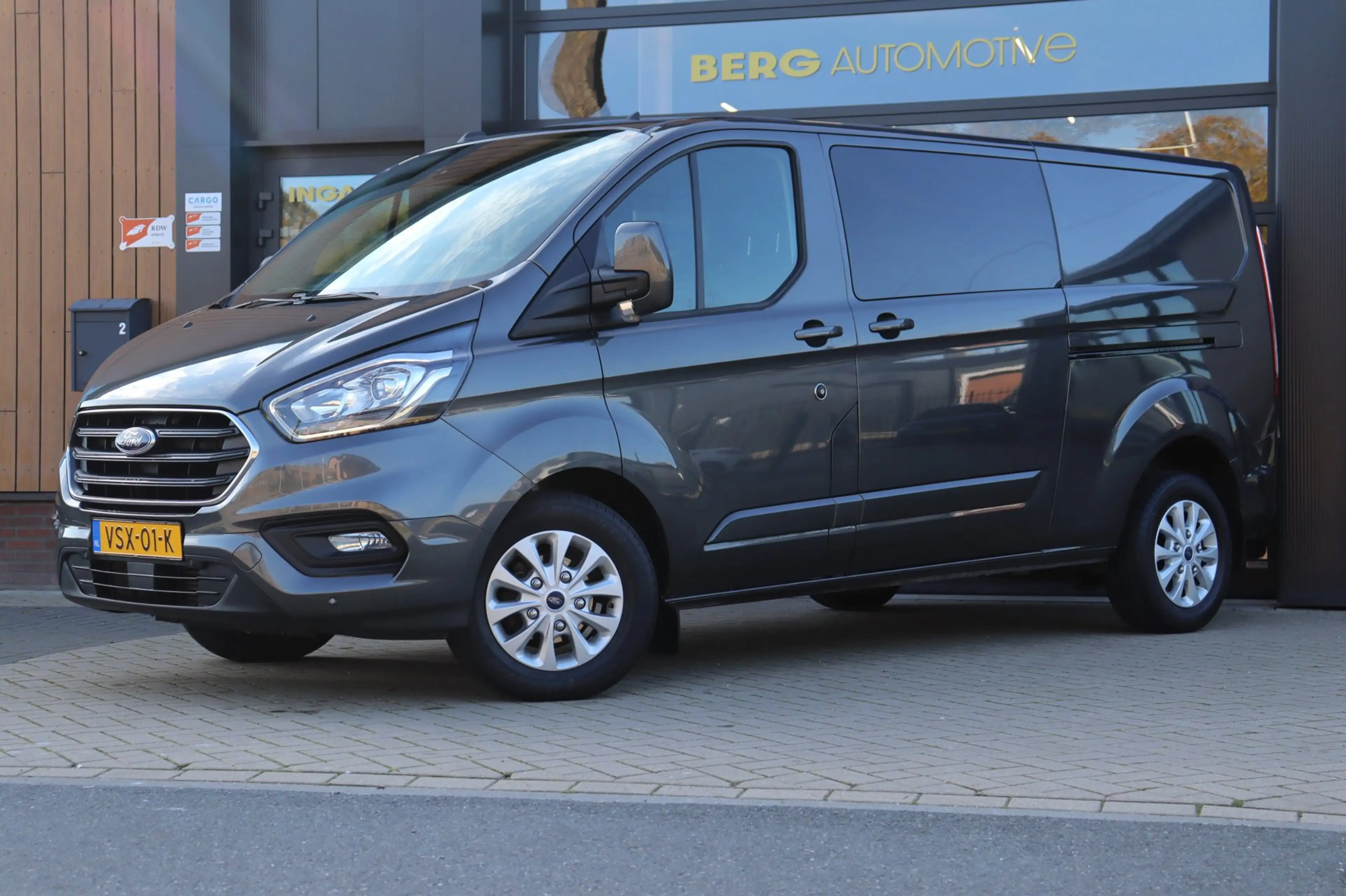 Ford Transit Custom 300 2.0 TDCI L2H1 Limited DC | NAP | Eerste Eigena — photo 32