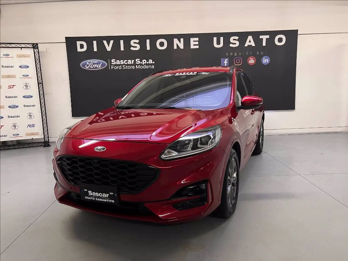Ford Kuga 2.5 full hybrid ST-Line 2wd 190cv cvt Rouge - 1